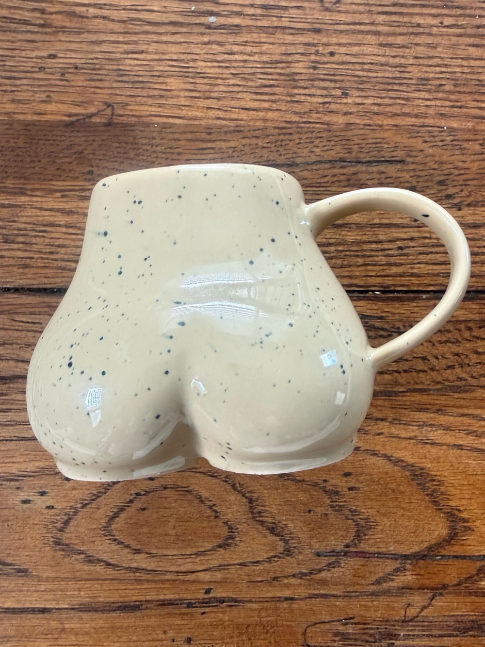 Urban Outfitters UO Figure Mug Women’s Shape Ceramic Glazed Speckled Beige Cup